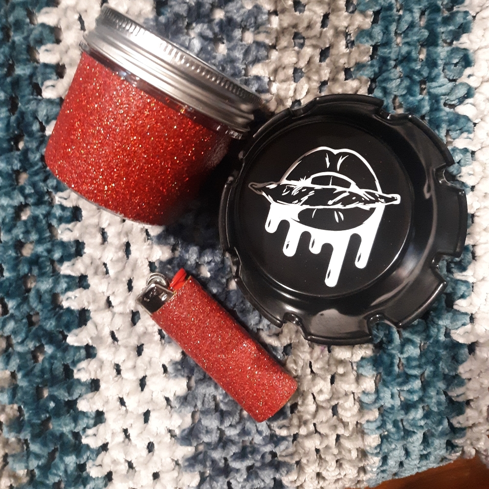 Red Smoker Mini Set - Picture 2 of 3